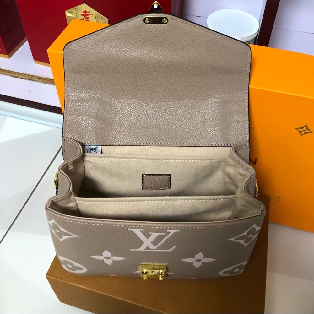 Louis Vuitton Clutch Bags Evening Handbags - Picture 6 of 8